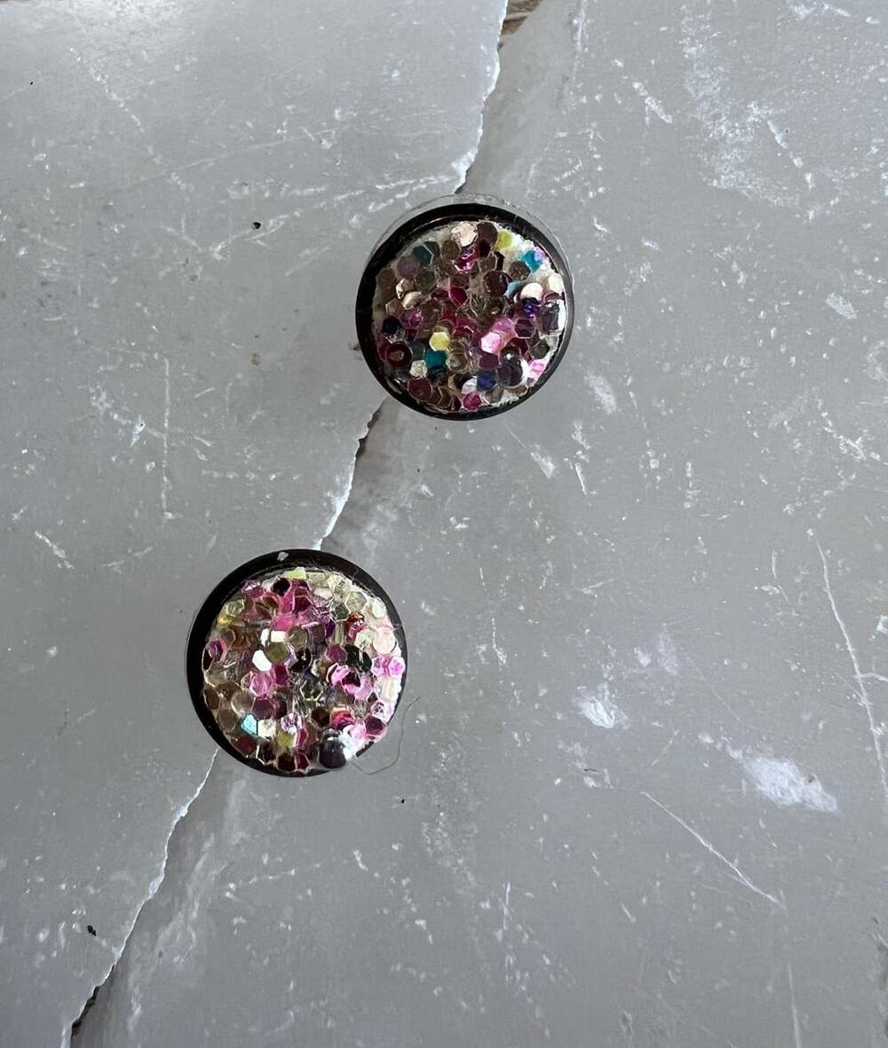 Set of 9 stud earrings